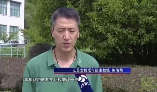 女大学生偷窥